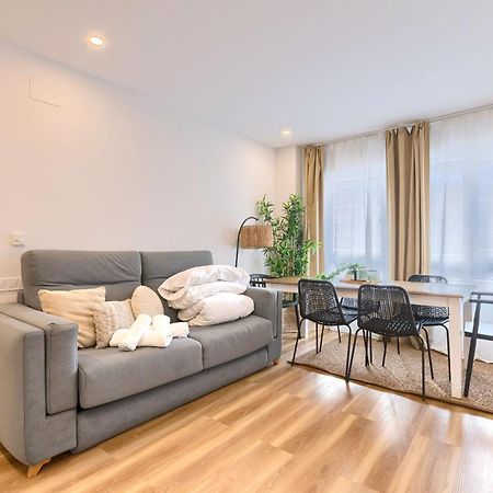 Deustown Apartamentos Bilbao Exteriör bild