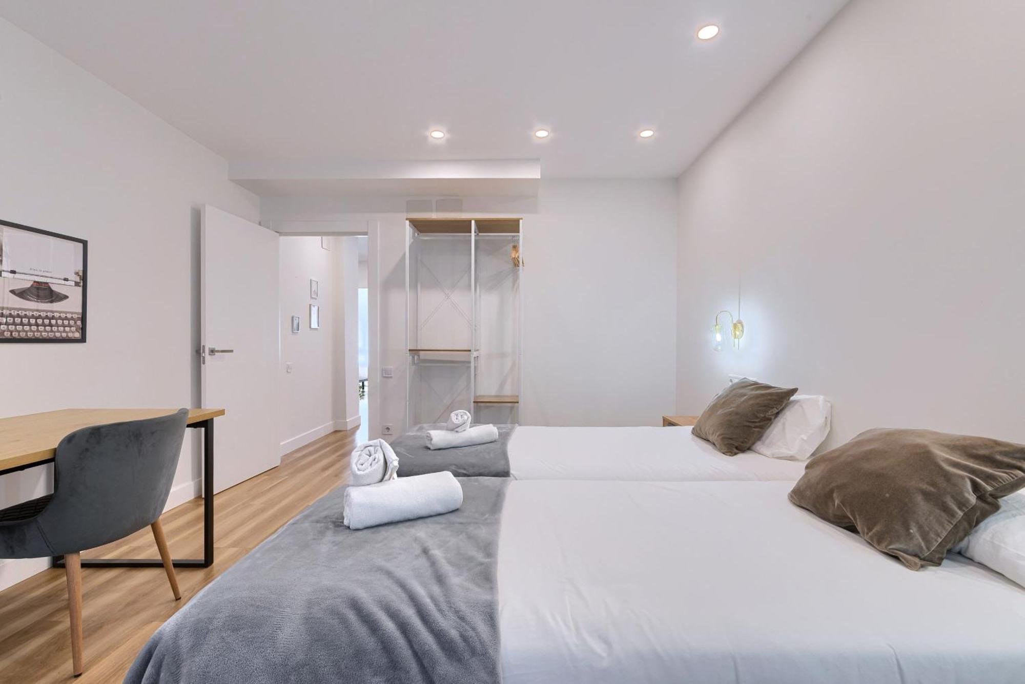 Deustown Apartamentos Bilbao Exteriör bild