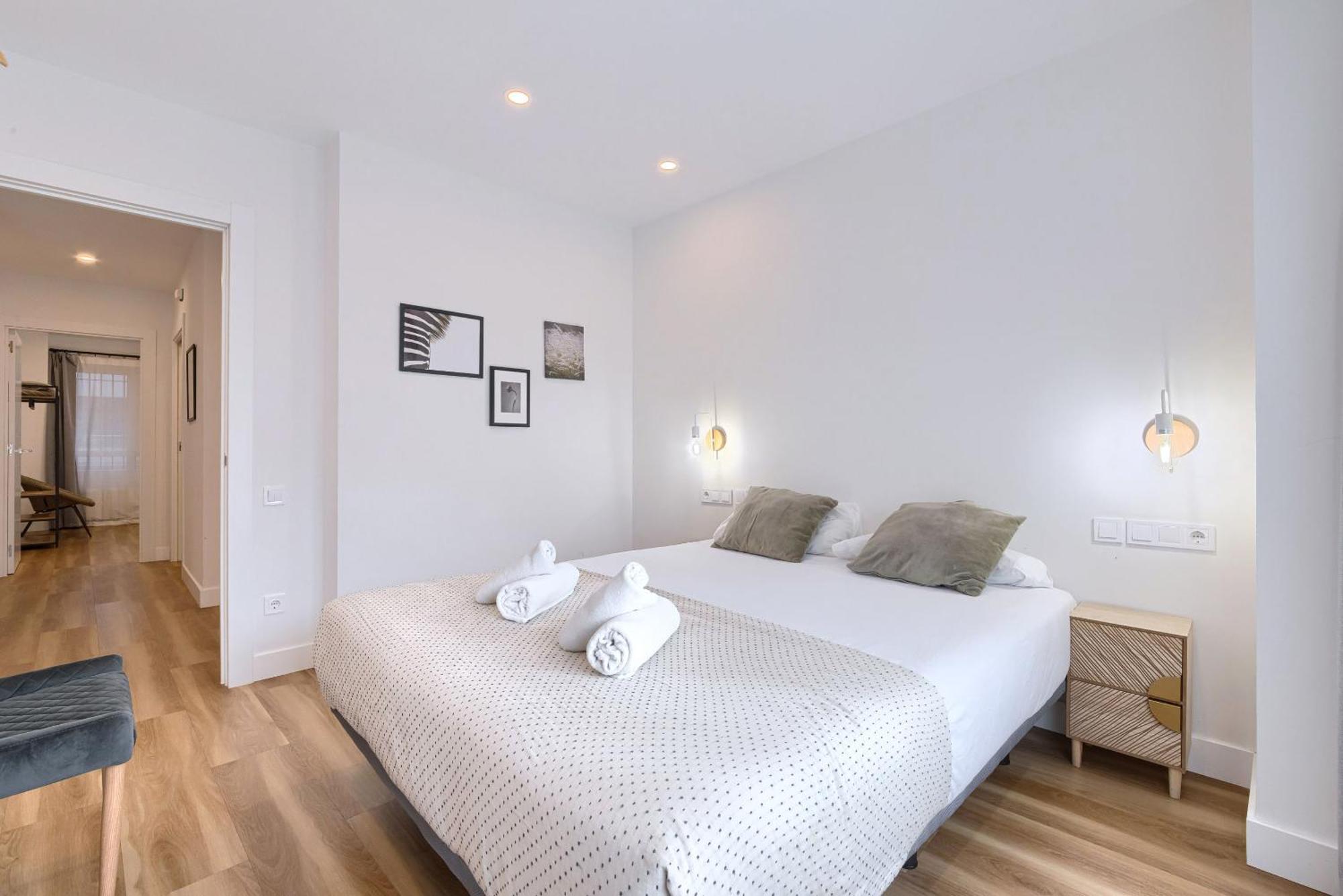 Deustown Apartamentos Bilbao Exteriör bild