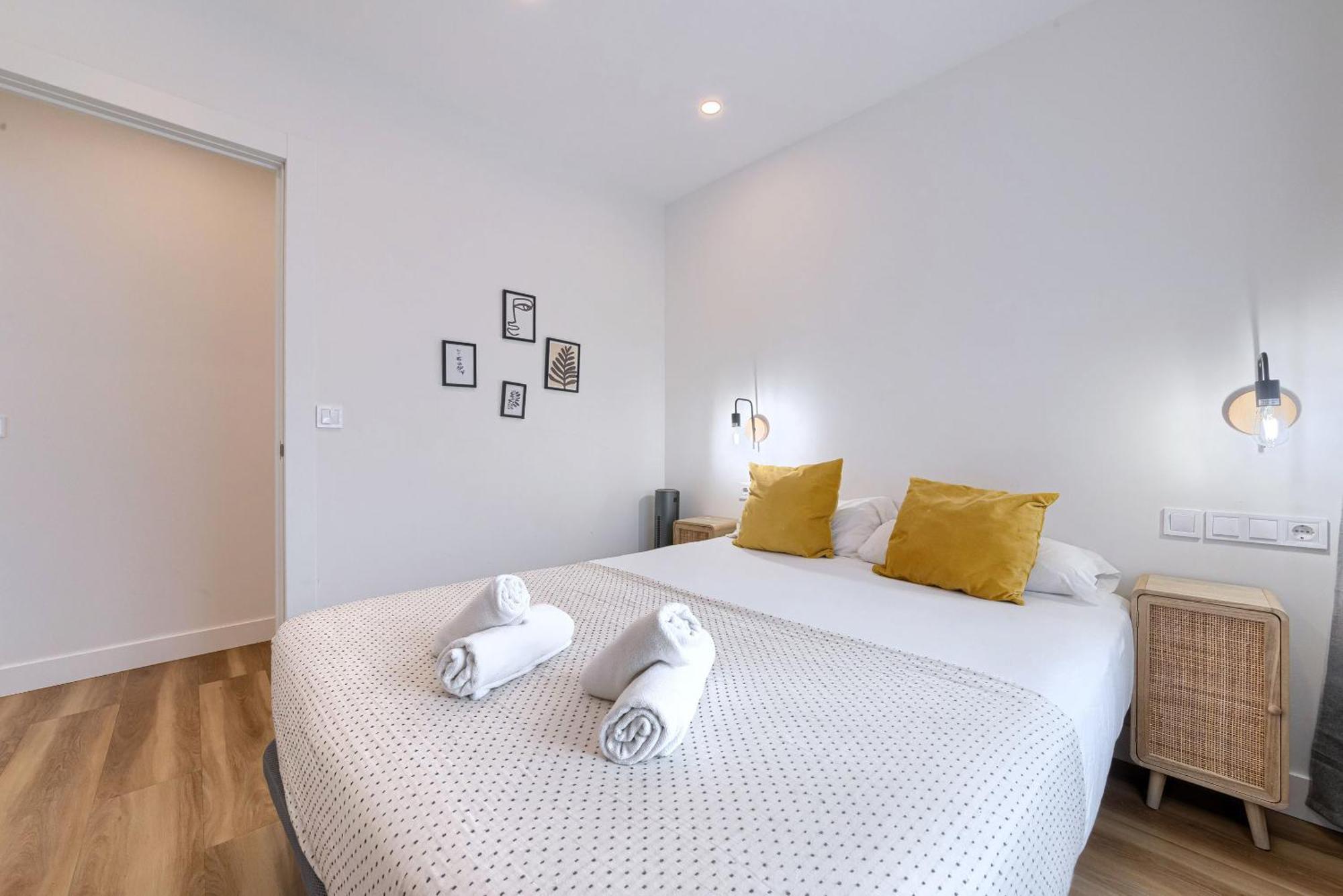 Deustown Apartamentos Bilbao Exteriör bild