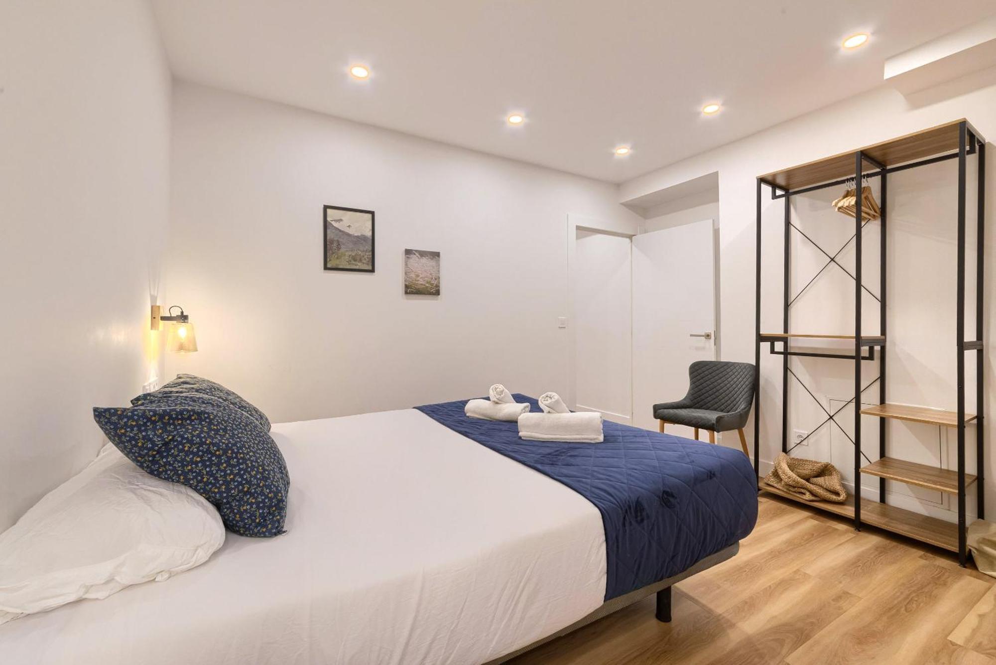 Deustown Apartamentos Bilbao Exteriör bild